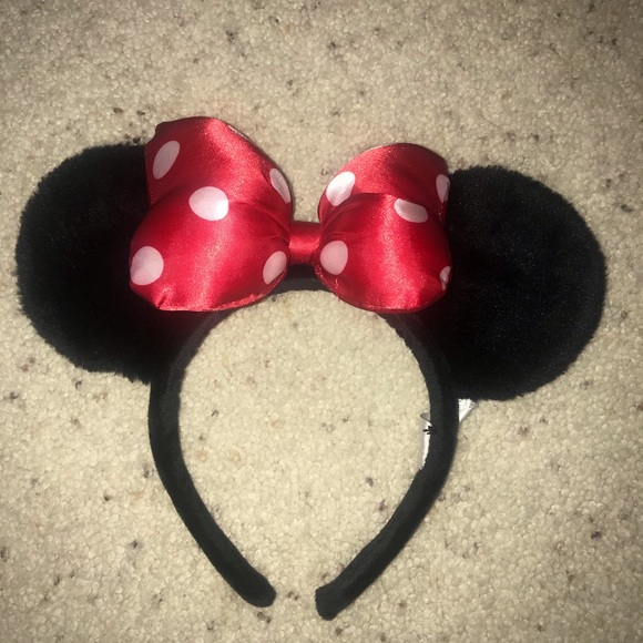Disney Accessories - Disney Minnie Mouse ears